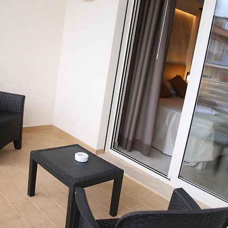 B&B Glass Paradise กาตันซาโร ภายนอก รูปภาพ