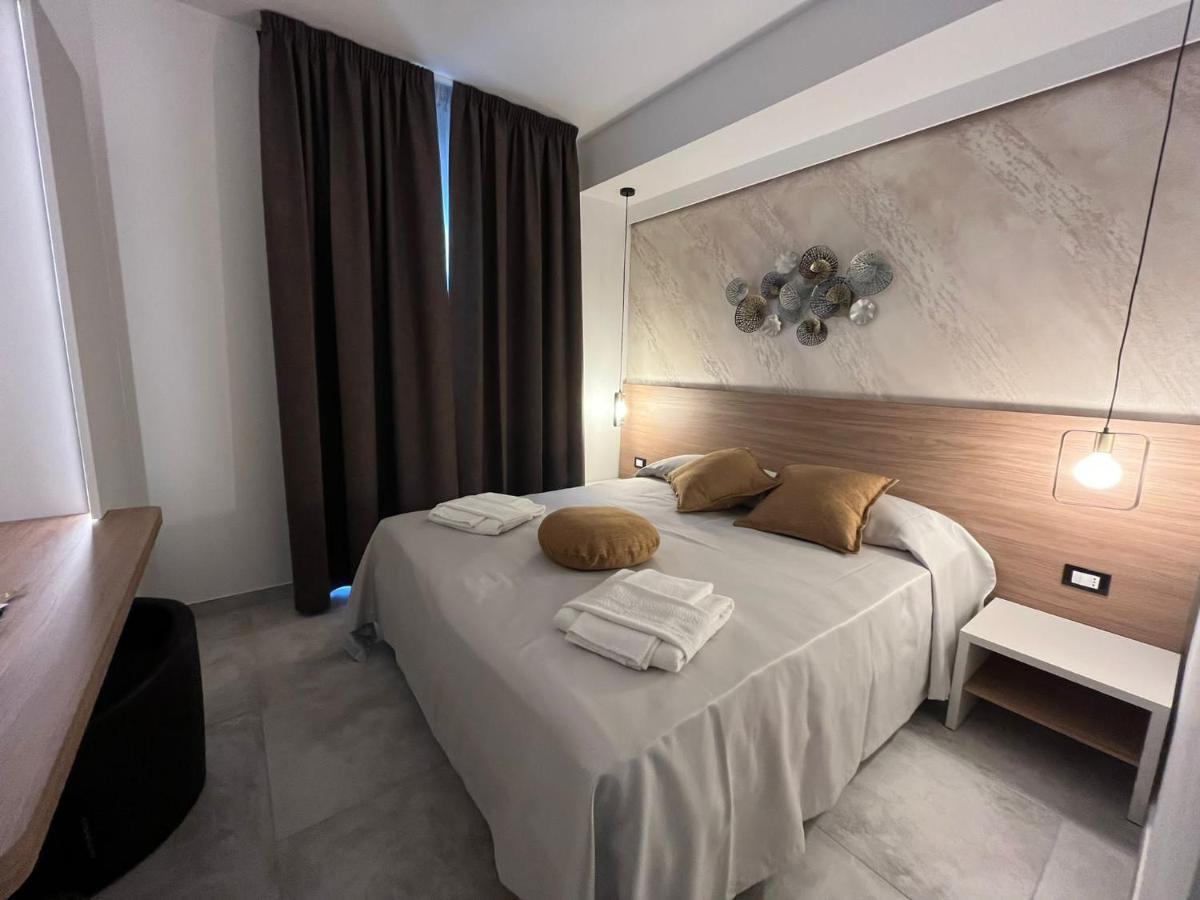 B&B Glass Paradise กาตันซาโร ภายนอก รูปภาพ