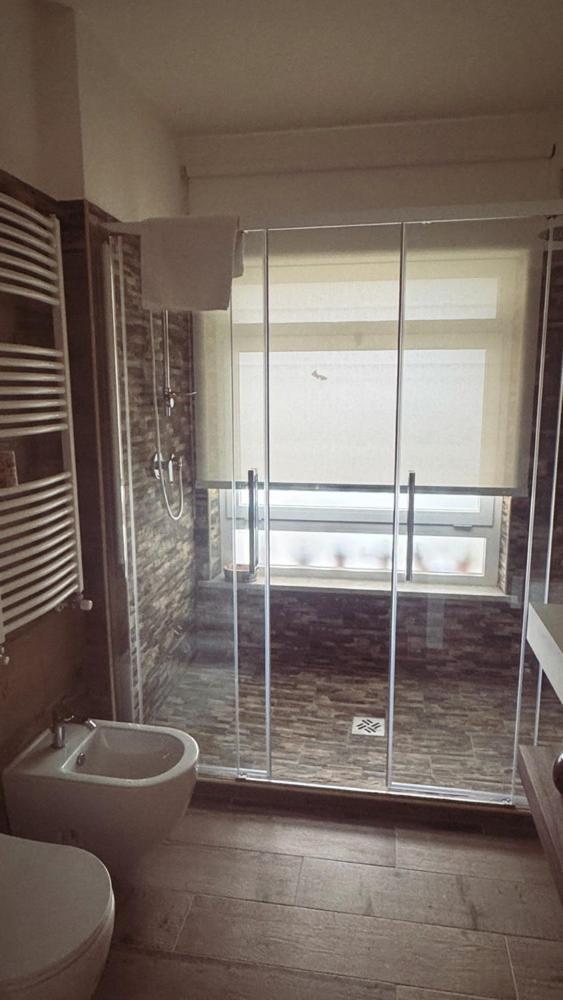 B&B Glass Paradise กาตันซาโร ภายนอก รูปภาพ
